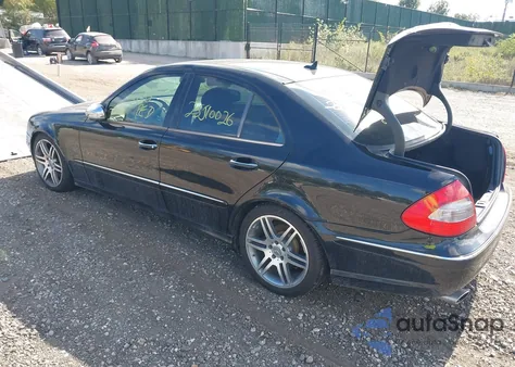 2008 Mercedes-Benz E 350 4Matic z USA, uszkodzony, nr VIN WDBUF87XX8B313511